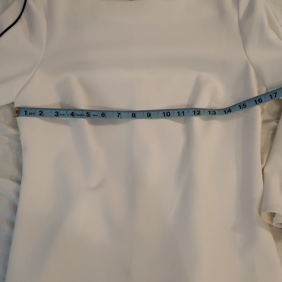 Beautiful tailored top - Picture 5 of 5